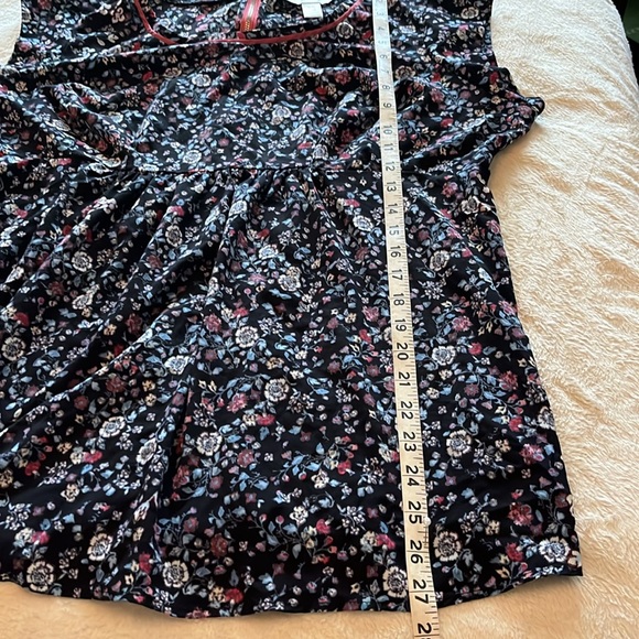 Motherhood Maternity Floral Summer Top with Brick red, Zipper Back - Picture 8 of 10